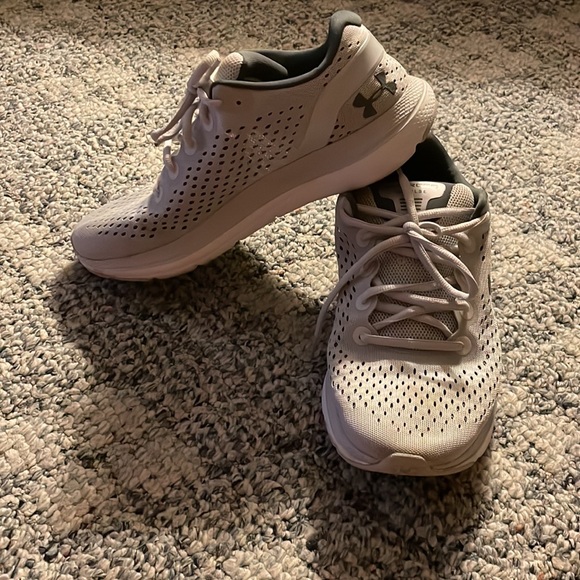 Under Armour sneakers - Picture 3 of 7